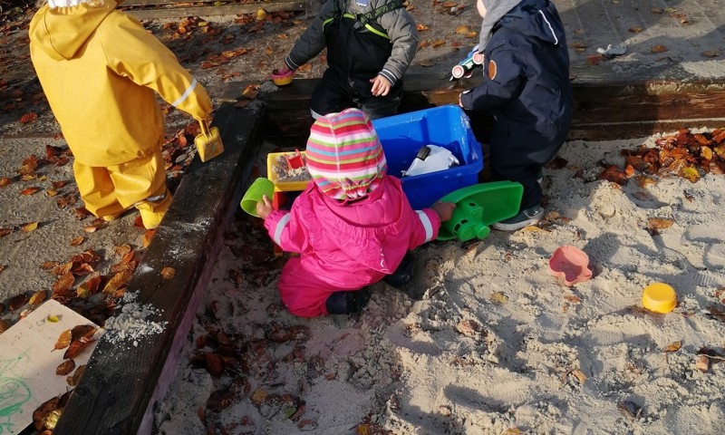 Børn i vuggestuen Børn i vuggestuen